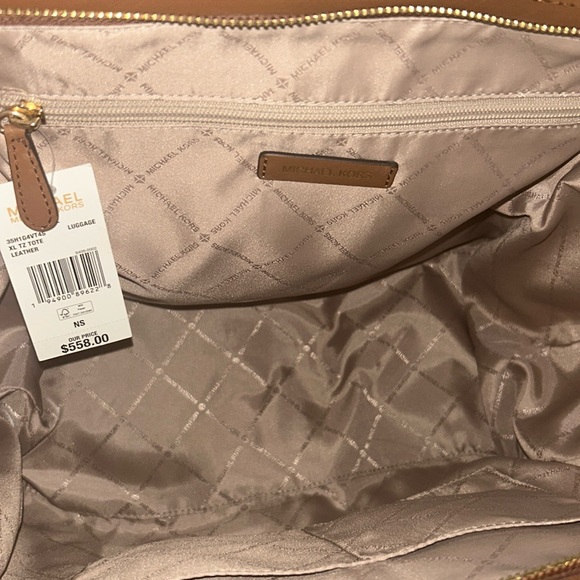 MICHAEL Michael Kors Tan Shoulder Bag - Picture 3 of 5